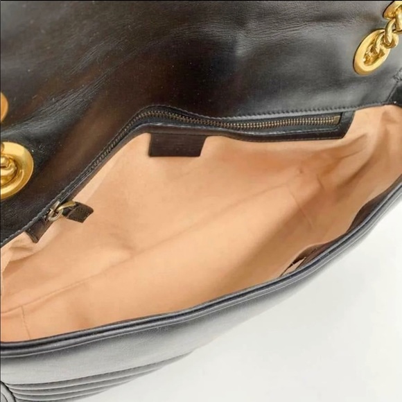 Sold on another site Gucci Marmont Matelasse medium black bag/crossbody - Picture 8 of 15
